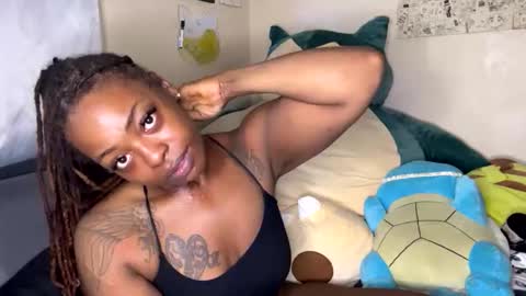 Snapshot of 000cloud9000 chatting on 04/04/26, 12:35 Cloud9 online show from 04/04/26, 12:35