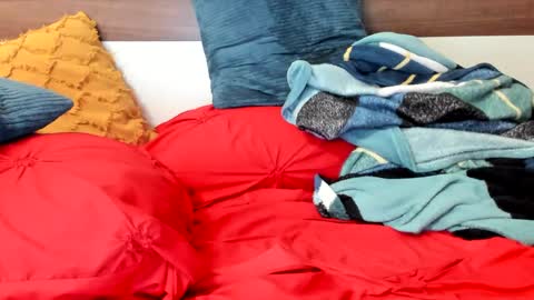 Snapshot of 00ingrid00 chatting on 12/17/24, 05:51 00ingrid00 online show from 12/17/24, 05:51