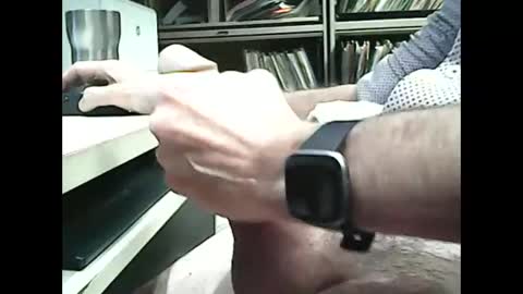 Snapshot of 01quebecboy69 chatting on 11/04/25, 06:07 01quebecboy69 online show from 11/04/25, 06:07