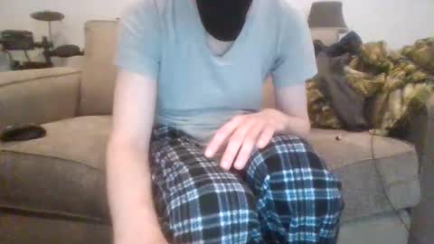 Snapshot of 029719 chatting on 09/21/25, 03:35 Cute boi online show from 09/21/25, 03:35