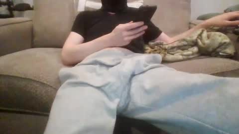 Snapshot of 029719 chatting on 10/06/25, 11:02 Cute boi online show from 10/06/25, 11:02