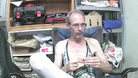 04oldskool online show from 12/22/24, 11:41