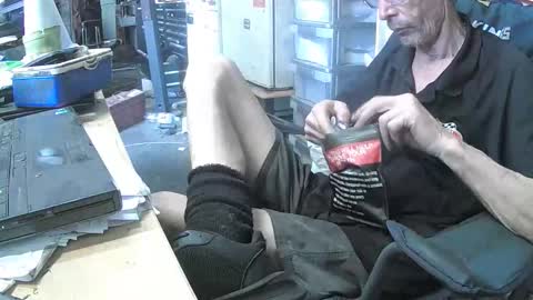 04oldskool online show from 10/15/25, 02:33