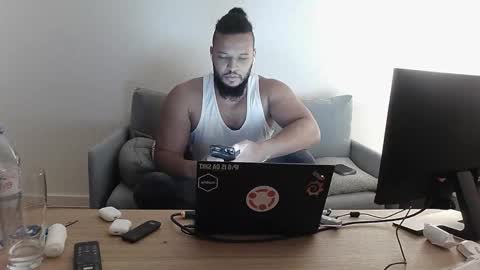 Snapshot of 0_kingsley chatting on 10/20/25, 11:16 Kingsley online show from 10/20/25, 11:16