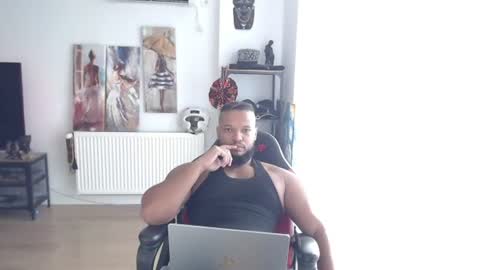 Snapshot of 0_kingsley chatting on 07/04/26, 12:33 Kingsley online show from 07/04/26, 12:33
