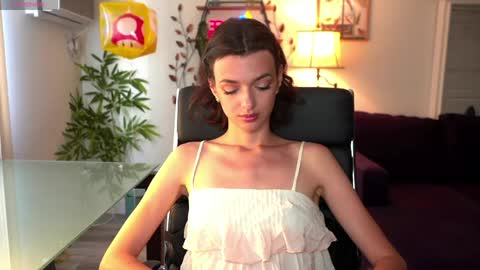 Olivia online show from 04/22/26, 10:33