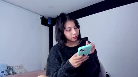 Snapshot of 0amy1 chatting on 11/13/25, 08:52 amy online show from 11/13/25, 08:52