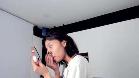 Snapshot of 0amy1 chatting on 11/17/25, 11:21 amy online show from 11/17/25, 11:21