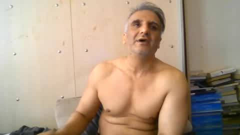 Snapshot of 0luvmonkey chatting on 08/08/26, 03:03 0luvmonkey online show from 08/08/26, 03:03