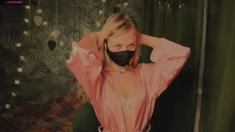 Snapshot of 0ophelia chatting on 02/28/26, 10:44 0ophelia online show from 02/28/26, 10:44