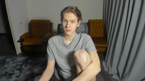 Snapshot of 0verlandd chatting on 01/12/25, 03:14 Adam online show from 01/12/25, 03:14