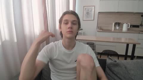 Snapshot of 0verlandd chatting on 09/11/25, 09:53 Adam online show from 09/11/25, 09:53