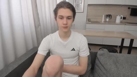 Snapshot of 0verlandd chatting on 09/21/25, 06:15 Adam online show from 09/21/25, 06:15