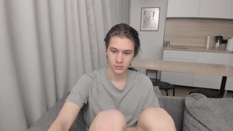 Snapshot of 0verlandd chatting on 10/03/25, 01:19 Adam online show from 10/03/25, 01:19