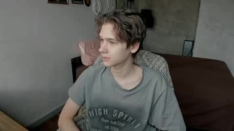 Snapshot of 0verlandd chatting on 04/23/26, 04:57 Adam online show from 04/23/26, 04:57