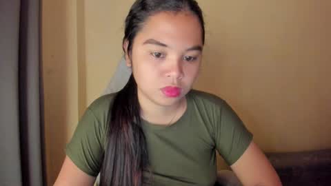 Snapshot of 0wwlo0k chatting on 10/11/25, 05:28 0wwlo0k online show from 10/11/25, 05:28