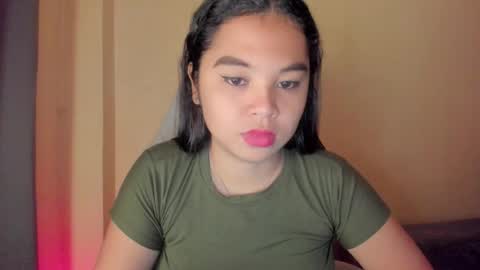 Snapshot of 0wwlo0k chatting on 10/13/25, 05:51 0wwlo0k online show from 10/13/25, 05:51