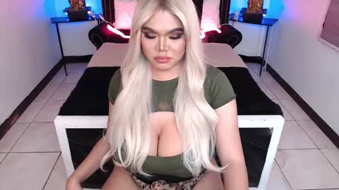 Snapshot of 10incheskinkynastytrans chatting on 12/09/24, 01:18 Sasha Banks online show from 12/09/24, 01:18