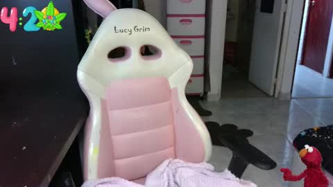 111lucygrim111 online show from 12/23/24, 02:56