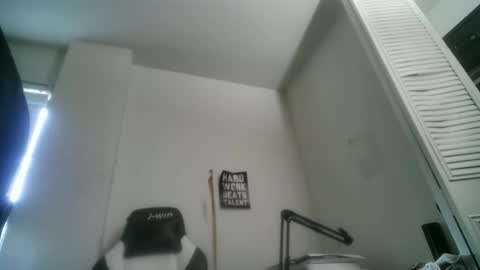 11inchtattedtrinibad online show from 03/29/26, 10:10