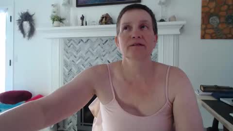 Aurora Willows online show from 04/16/26, 05:03