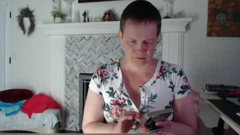 Aurora Willows online show from 04/17/26, 01:41