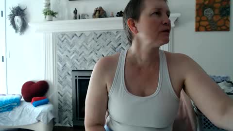 Aurora Willows online show from 05/31/26, 01:07