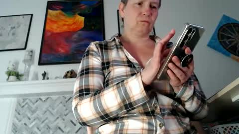 Snapshot of 11willowandjohn11 chatting on 06/11/26, 12:32 Aurora Willows online show from 06/11/26, 12:32