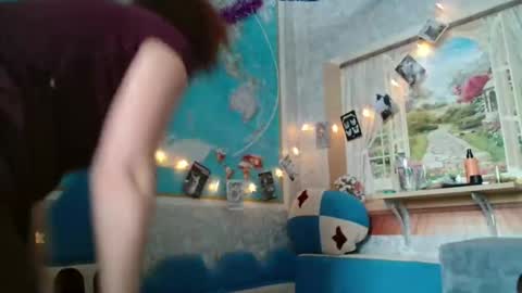 12ennie online show from 02/08/26, 08:18