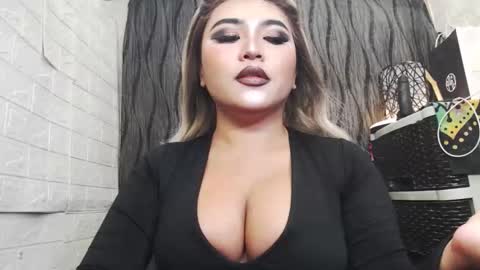 Snapshot of 12inchsexyanacodats chatting on 10/14/25, 02:34 sexy kia online show from 10/14/25, 02:34