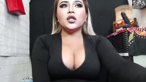 Snapshot of 12inchsexyanacodats chatting on 11/23/25, 11:26 sexy kia online show from 11/23/25, 11:26