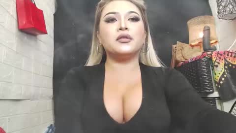 Snapshot of 12inchsexyanacodats chatting on 12/03/25, 01:24 sexy kia online show from 12/03/25, 01:24