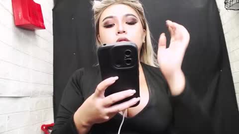 sexy kia online show from 12/22/25, 07:27