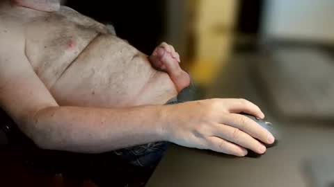 Snapshot of 12monkeyatleast chatting on 11/03/25, 05:36 Chris online show from 11/03/25, 05:36