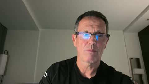 13glanmorfa online show from 12/14/25, 06:08