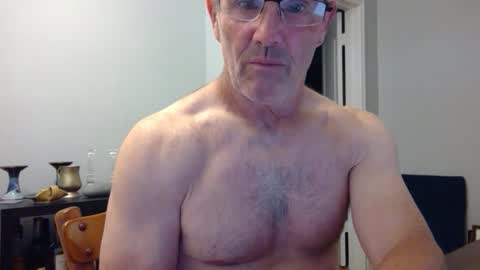 Snapshot of 13glanmorfa chatting on 05/21/26, 01:51 13glanmorfa online show from 05/21/26, 01:51