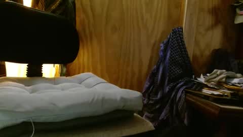 Snapshot of 13xxx20 chatting on 10/18/25, 10:49 Absentee online show from 10/18/25, 10:49