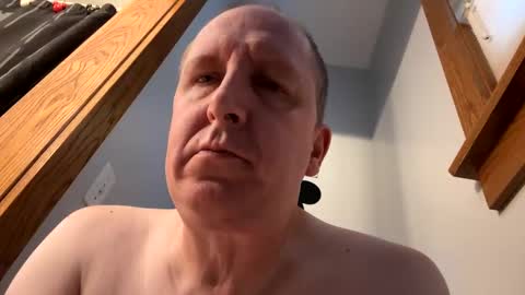 Snapshot of 16510 chatting on 09/27/25, 12:21 16510 online show from 09/27/25, 12:21