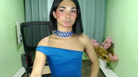 Snapshot of 18_nicole chatting on 01/18/25, 11:32 barbie online show from 01/18/25, 11:32