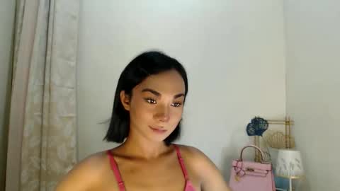 Snapshot of 18_nicole chatting on 11/10/25, 05:28 barbie online show from 11/10/25, 05:28