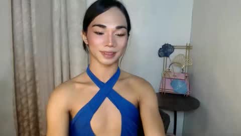 Snapshot of 18_nicole chatting on 12/15/25, 11:58 barbie online show from 12/15/25, 11:58