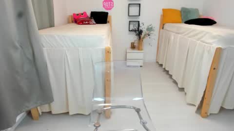 Snapshot of 18perfecttits chatting on 12/14/25, 04:40 18perfecttits online show from 12/14/25, 04:40