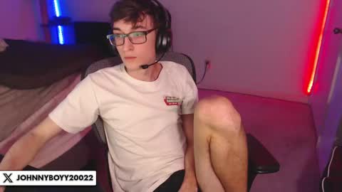 19yrboyhot online show from 09/10/25, 01:05