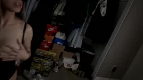 Snapshot of 1980latinocouple chatting on 02/09/25, 08:11 1980latinocouple online show from 02/09/25, 08:11