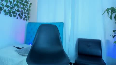 stef read my description online show from 02/23/25, 04:46