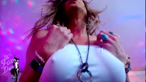 Snapshot of 1_hot_ts chatting on 12/10/24, 09:00 Tawni Vixen online show from 12/10/24, 09:00