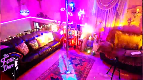 Snapshot of 1_hot_ts chatting on 01/07/25, 08:52 Tawni Vixen online show from 01/07/25, 08:52