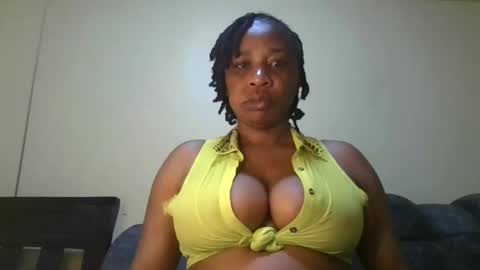 Snapshot of 1_sexylove chatting on 11/17/25, 05:35 1_sexylove online show from 11/17/25, 05:35