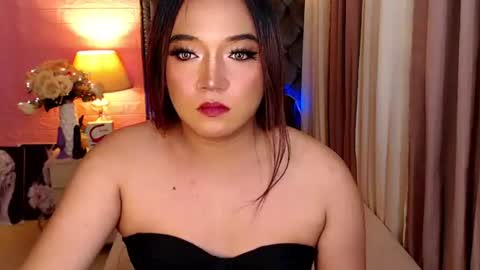 Snapshot of 1bestlover chatting on 02/06/25, 06:02 Ekang online show from 02/06/25, 06:02