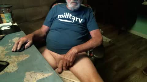 Snapshot of 1handyanddee chatting on 03/19/26, 01:20 1handyanddee online show from 03/19/26, 01:20